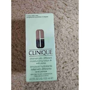 Clinique Green Dramatically Different Moisturizing Lotion With Pump